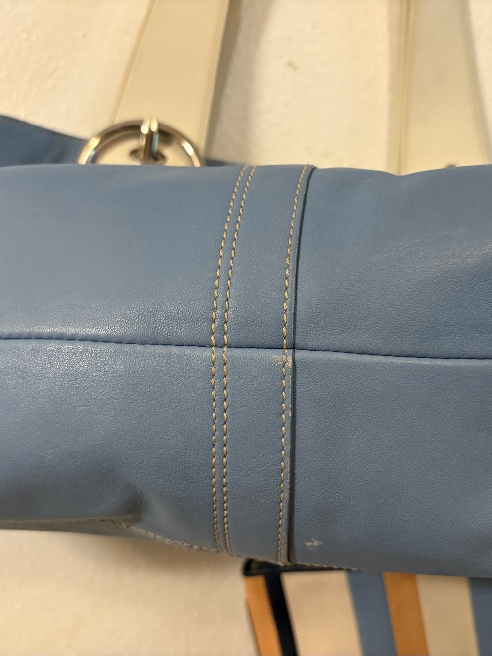 COACH Y2K SOHO LARGE BLUE LEATHER SATCHEL w LEATHER ERGO STRIPED WRISTLET - Picture 4 of 13